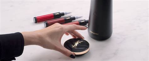 YSL Beauty cria impressora de batons personalizados